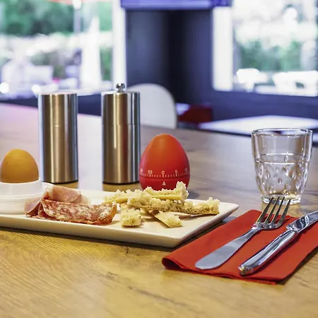 Ibis Mulhouse Ile Napoleon 3*