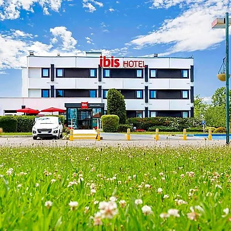 Отель Ibis Mulhouse Ile Napoleon