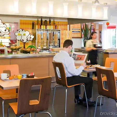 Ibis Mulhouse Ile Napoleon 3* Сошем