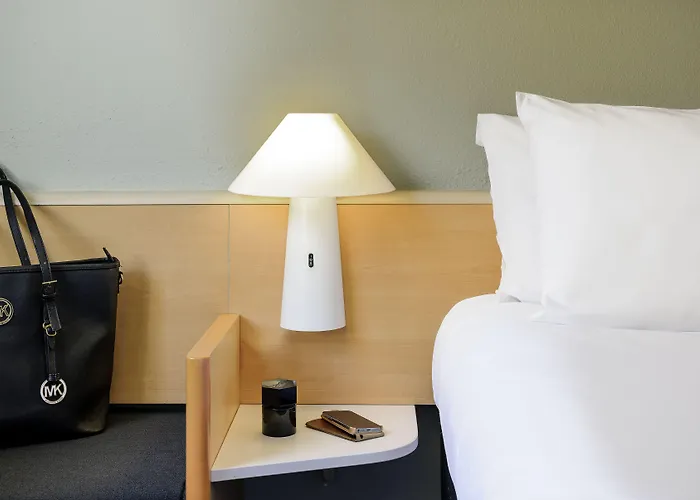 Ibis Mulhouse Ile Napoleon 호텔 소세임